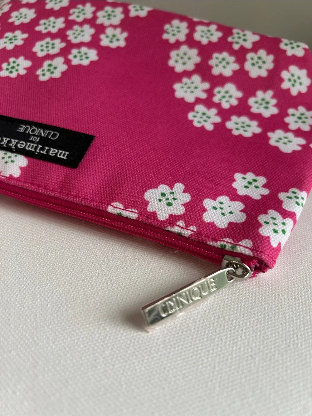 NEW Marimekko for Clinique Cosmetic Bag Set